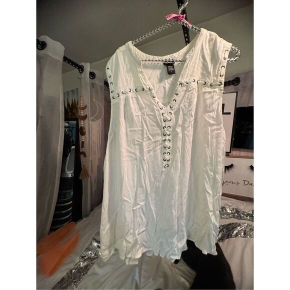 Peplum Harper Sleeveless Pullover Blouse torrid plus size 2 lace up cream white - Picture 1 of 3